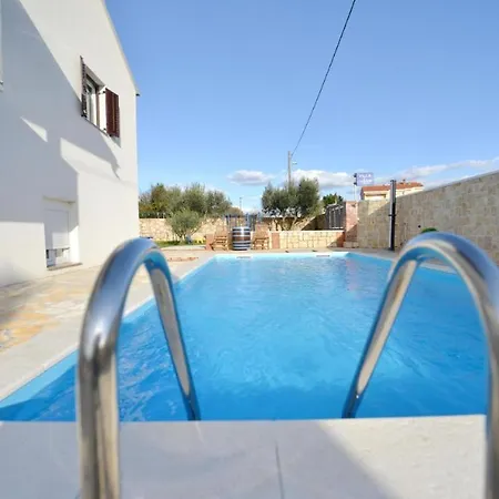 Ariana With Private Pool - By Ta Leut Agency Σπίτι διακοπών Policnik