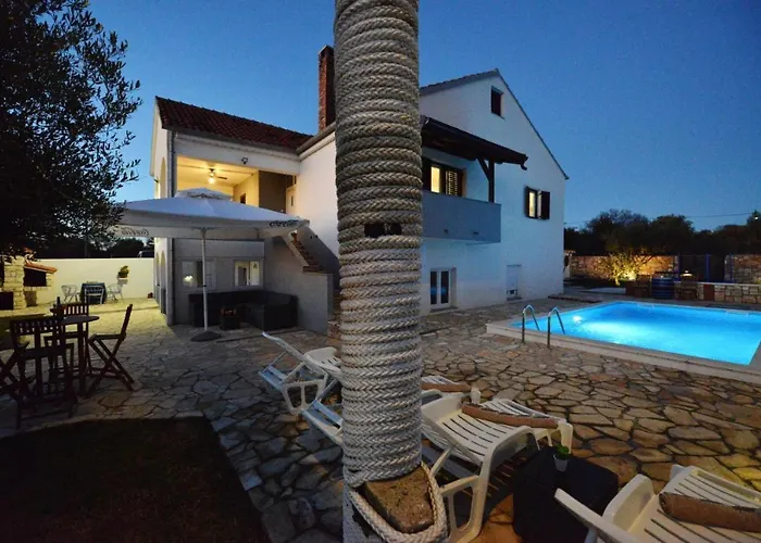 Vakantiehuis Ariana With Private Pool - By Ta Leut Agency *