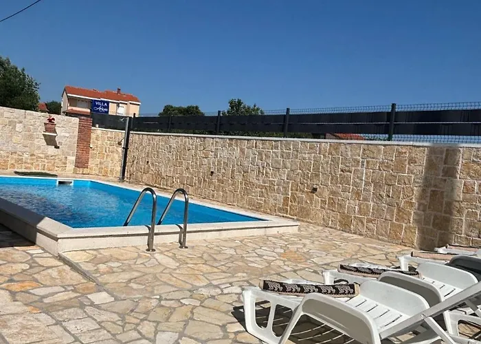 Vakantiehuis Ariana With Private Pool - By Ta Leut Agency *