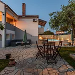 Ariana With Private Pool - By Ta Leut Agency Holiday home