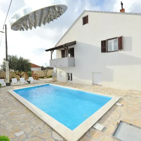 Ariana With Private Pool - By Ta Leut Agency Policnik