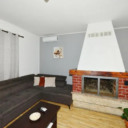 Ariana With Private Pool - By Ta Leut Agency Prázdninový dům *