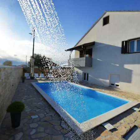 Ariana With Private Pool - By Ta Leut Agency *