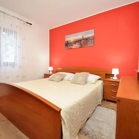 Ariana With Private Pool - By Ta Leut Agency Poličnik