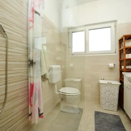 Ariana With Private Pool - By Ta Leut Agency Nyaraló Poličnik