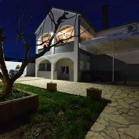 Ariana With Private Pool - By Ta Leut Agency