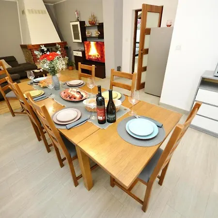 Ariana With Private Pool - By Ta Leut Agency Policnik