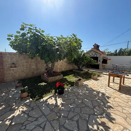 Ariana With Private Pool - By Ta Leut Agency Nyaraló Poličnik