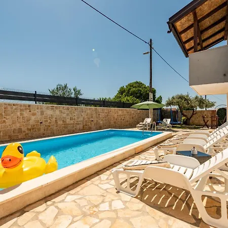 Vakantiehuis Ariana With Private Pool - By Ta Leut Agency Policnik