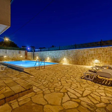 Casa de Férias Ariana With Private Pool - By Ta Leut Agency *